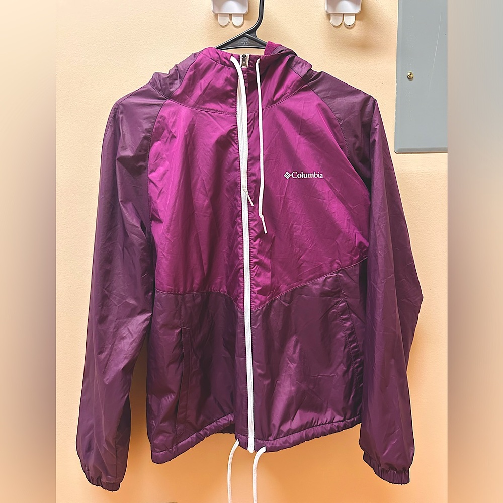 Columbia purple wind breaker sz medium